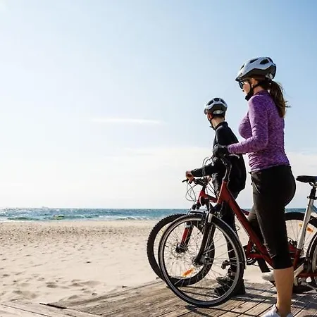 Comfortable Homes With A Summer Pool *