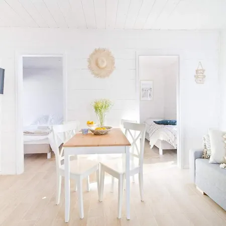 Comfortable Homes With A Summer Pool Mielno (Koszalin)